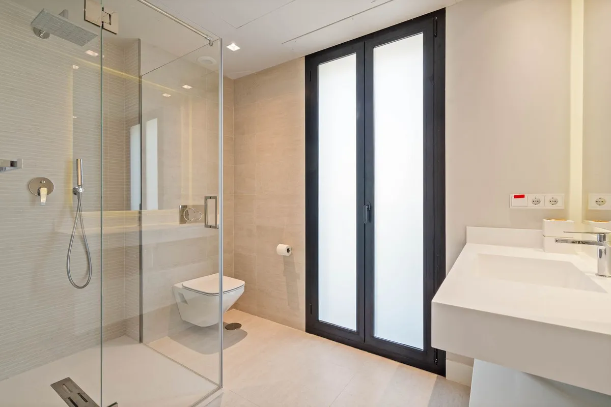 24f88757-6a5e-4b81-9b7b-2e8ffa5e11e6