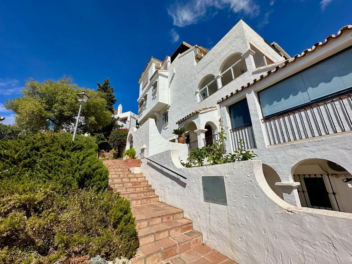 4e52d35f-c499-4c43-b847-a399e2a0a164