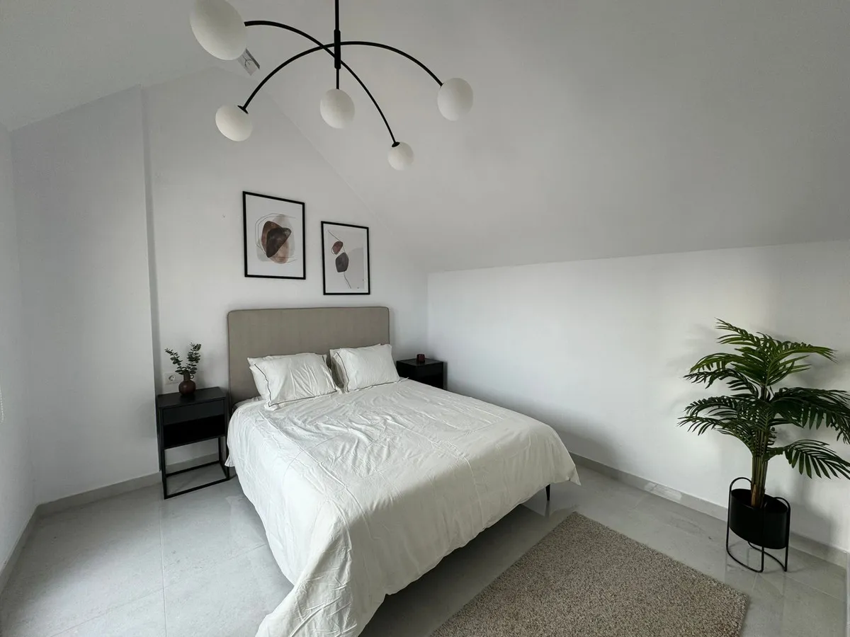 04894698-3e40-4978-814c-98e562781350