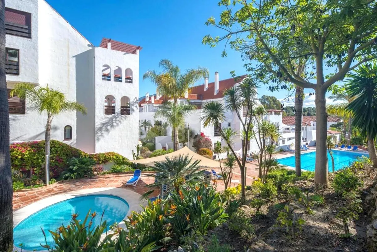 1d44b1b4-b183-426c-9e77-b61b6a886fe1