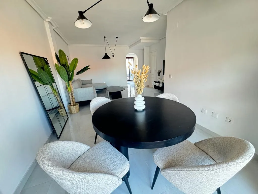 f742ed85-ba8a-473b-a20a-1b0da37d408e