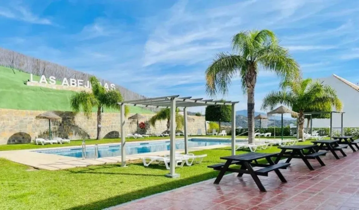 7b81608c-fa3c-4fdb-8a91-74892ee98998