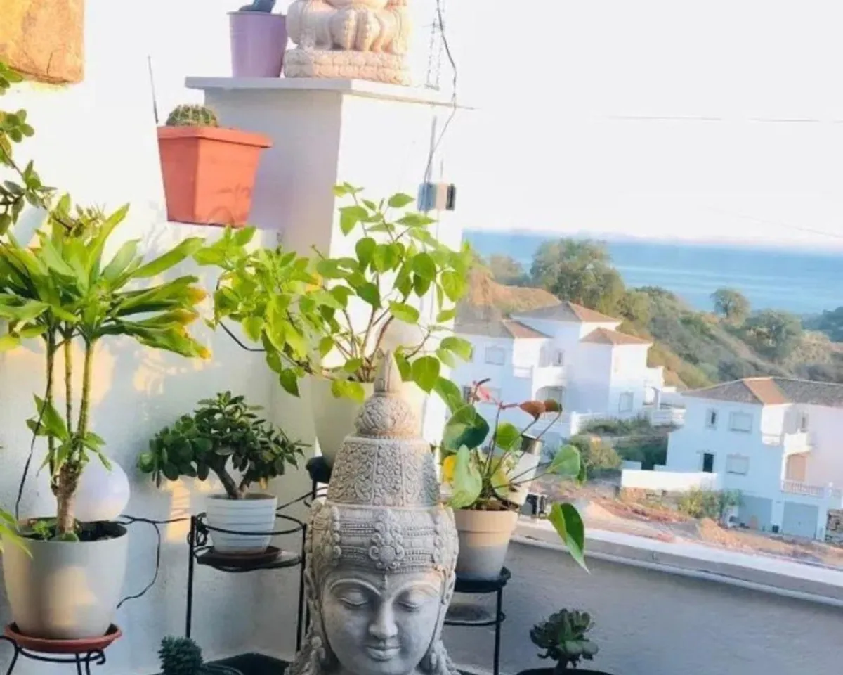 7ee1aad1-5635-46bd-baa9-c01b85c094cc