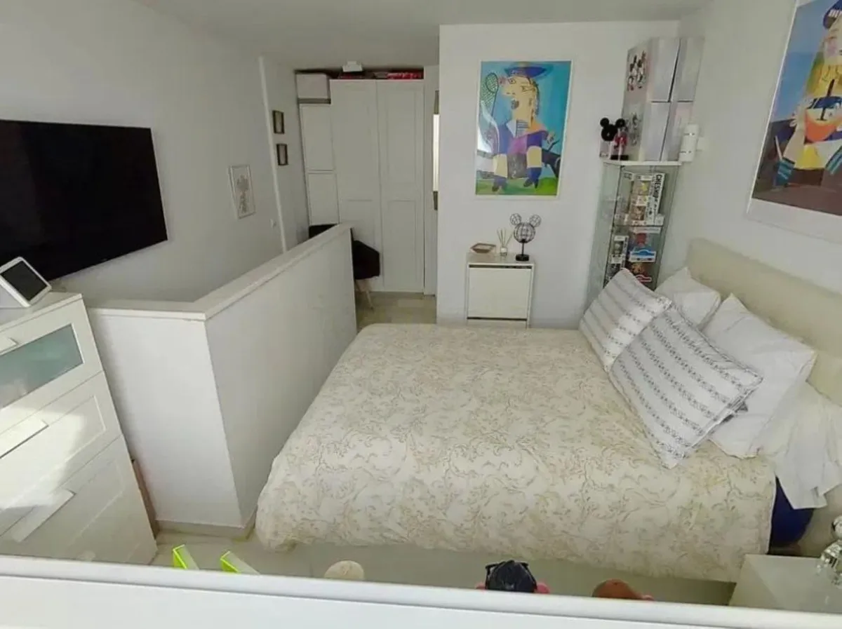 c1cd996e-6e6e-4269-b86a-66759fb53cf4