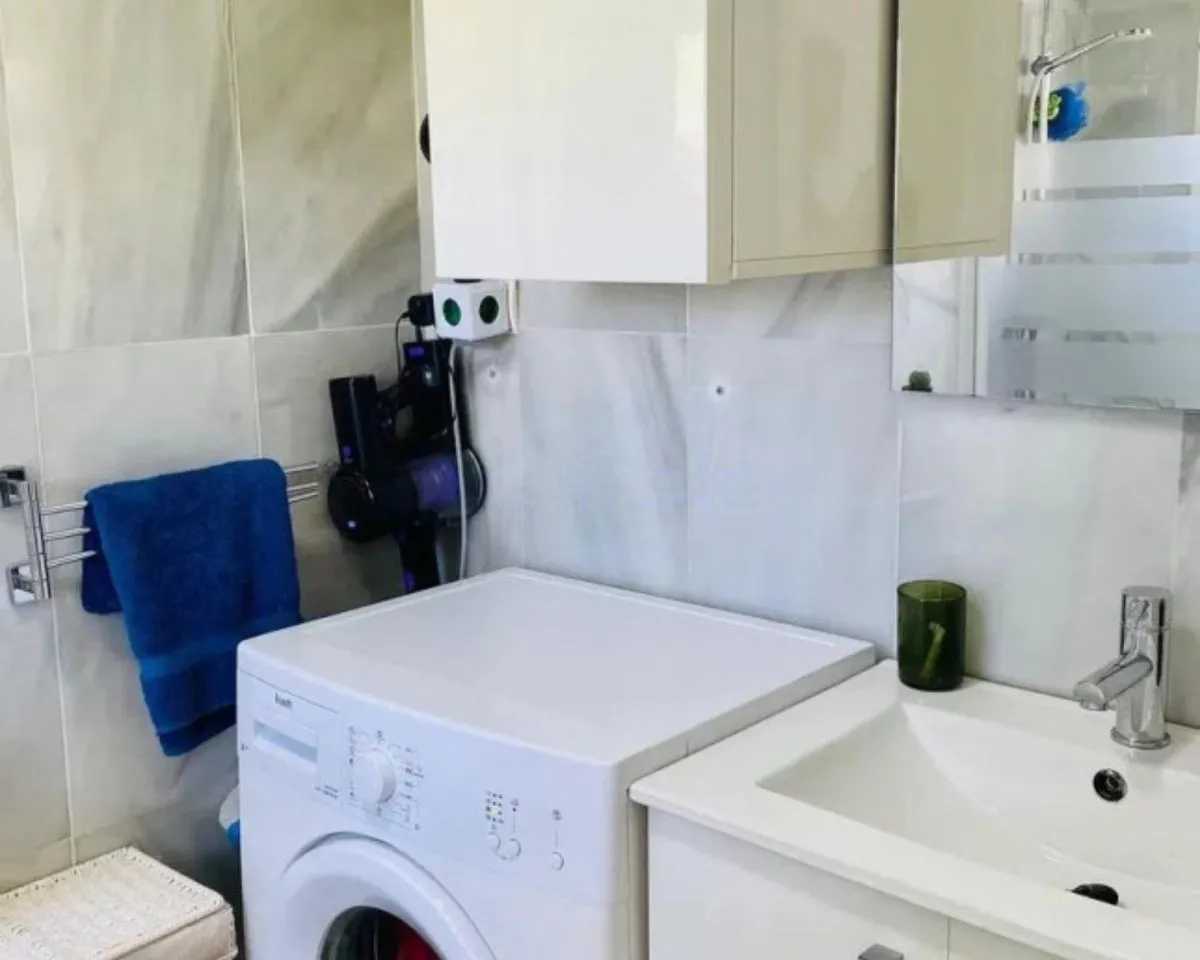 c3a3ddf1-fc43-46b3-86f1-07e8e1dc42d7