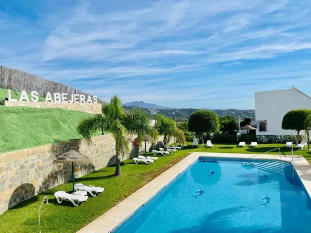 e8a0c995-f60e-4c76-894f-dd8d74d24306