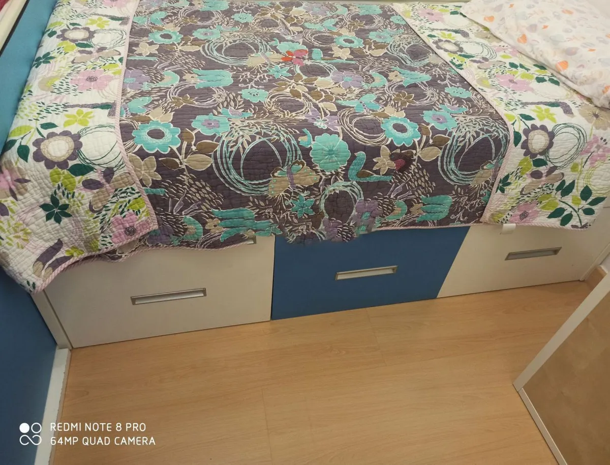 8c66b7fe-e4ed-4932-91ce-2efd9b68935a