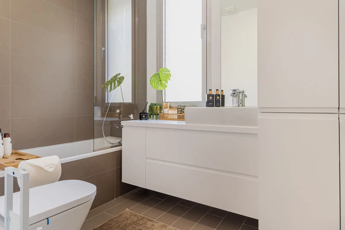 44cae99d-4572-48c9-b779-59f69a7b696a