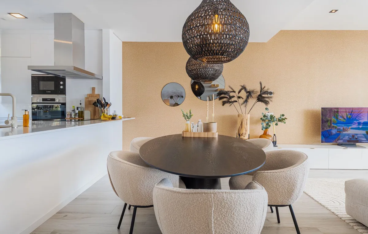 45f2ef72-77c7-4334-a6f8-d7f43420aa91