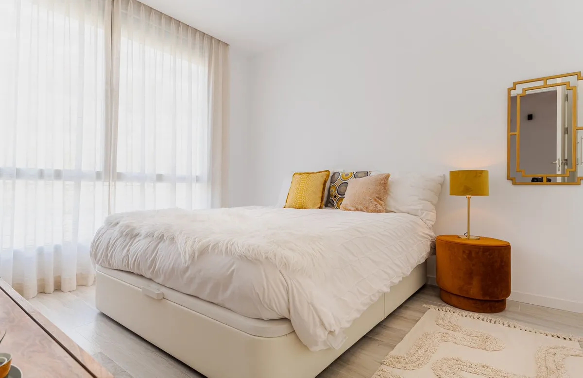 8b93008a-fae0-417f-be0c-f8192b7e2b33