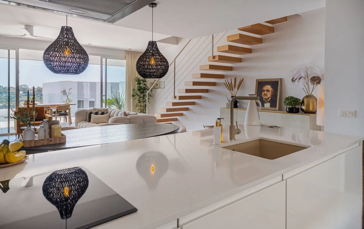 eba0cdce-e767-440e-9cbd-67608f73a785