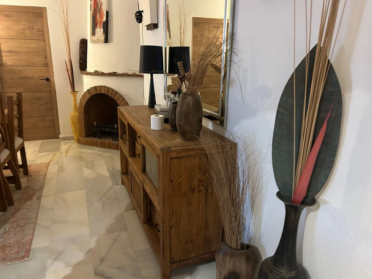 8b98f0da-92b4-4c15-bc54-b954ff0bde11