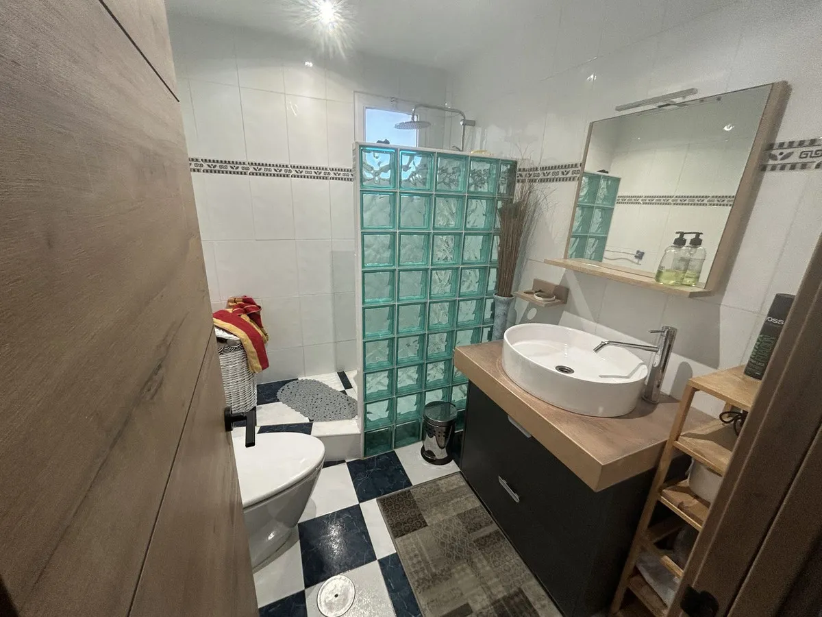 c6bf98d9-886f-40a2-a8f7-10aa87de3727