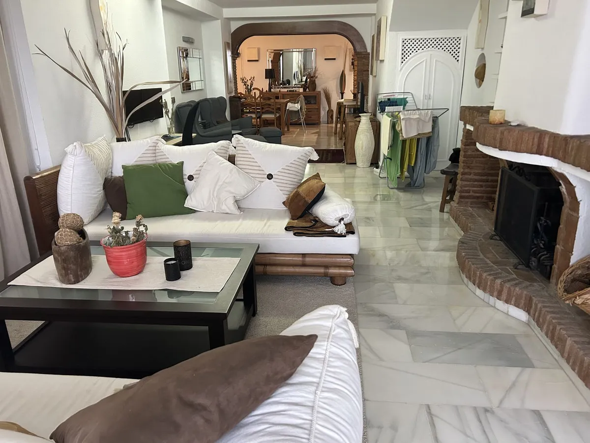 d9884907-d40e-4bea-b170-2125f84fce6c