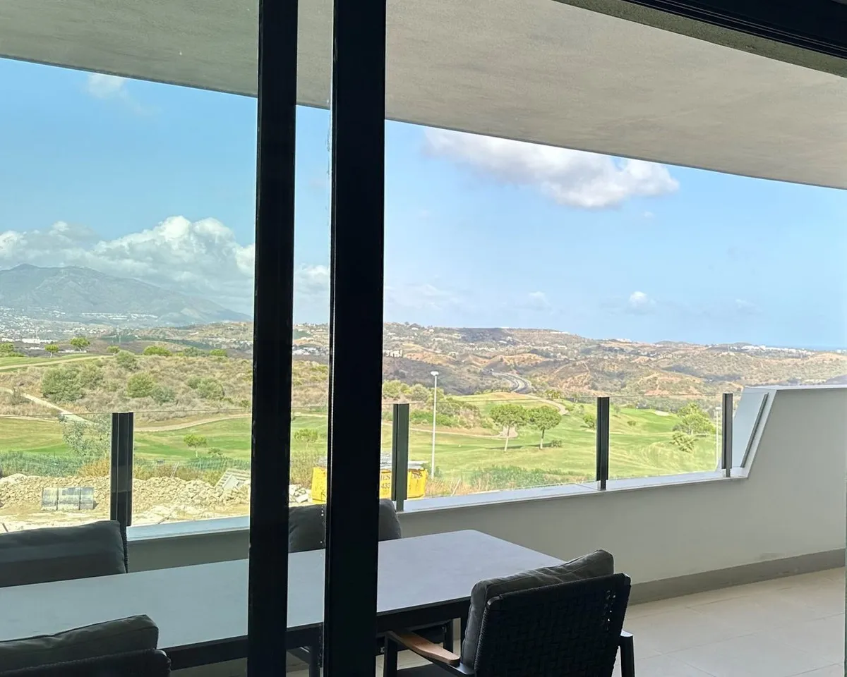 0d9f5fdc-4e0f-4311-a2a9-106616d42727