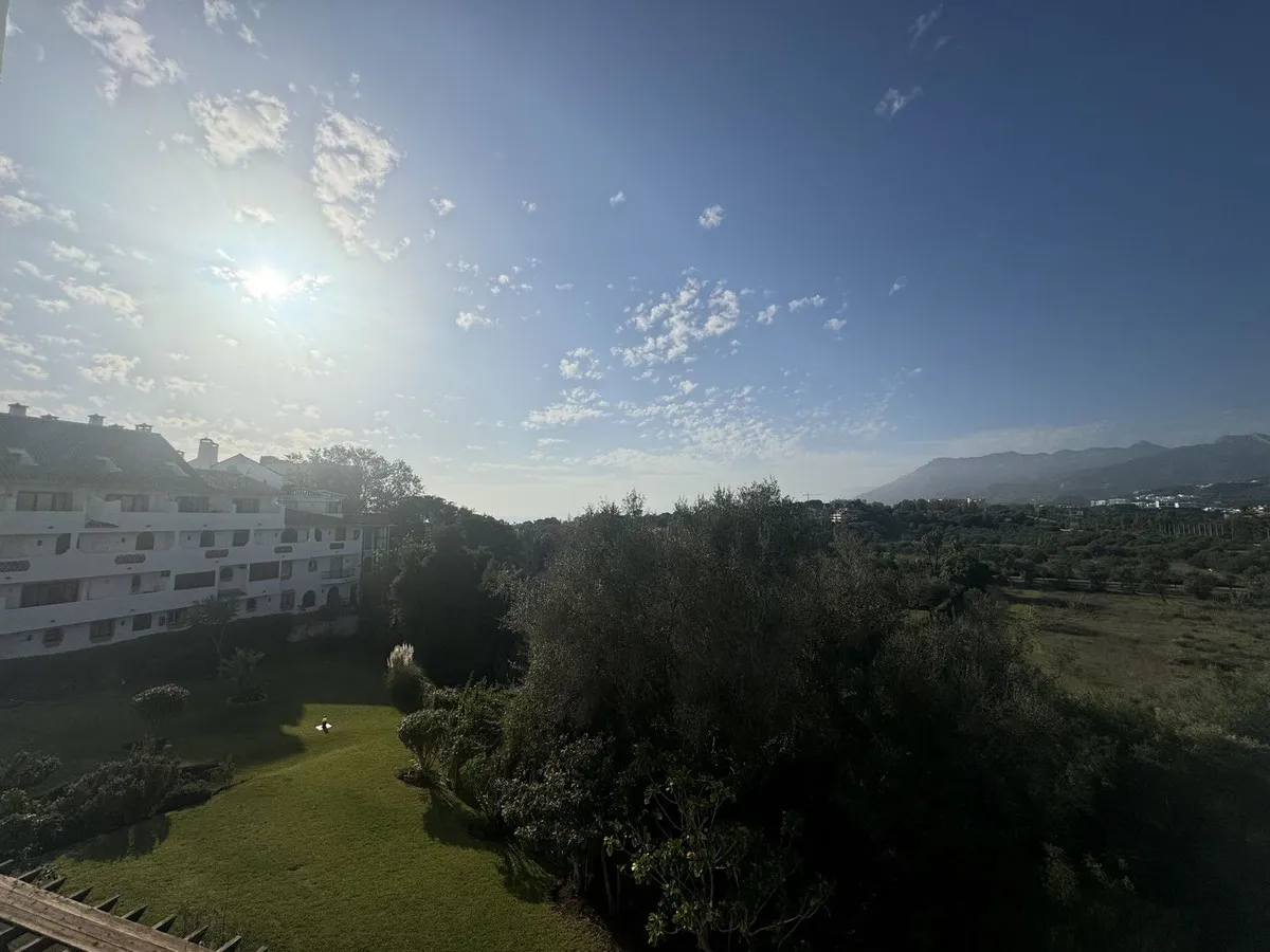 698d37a0-73bf-4654-97a1-99823ee57f32