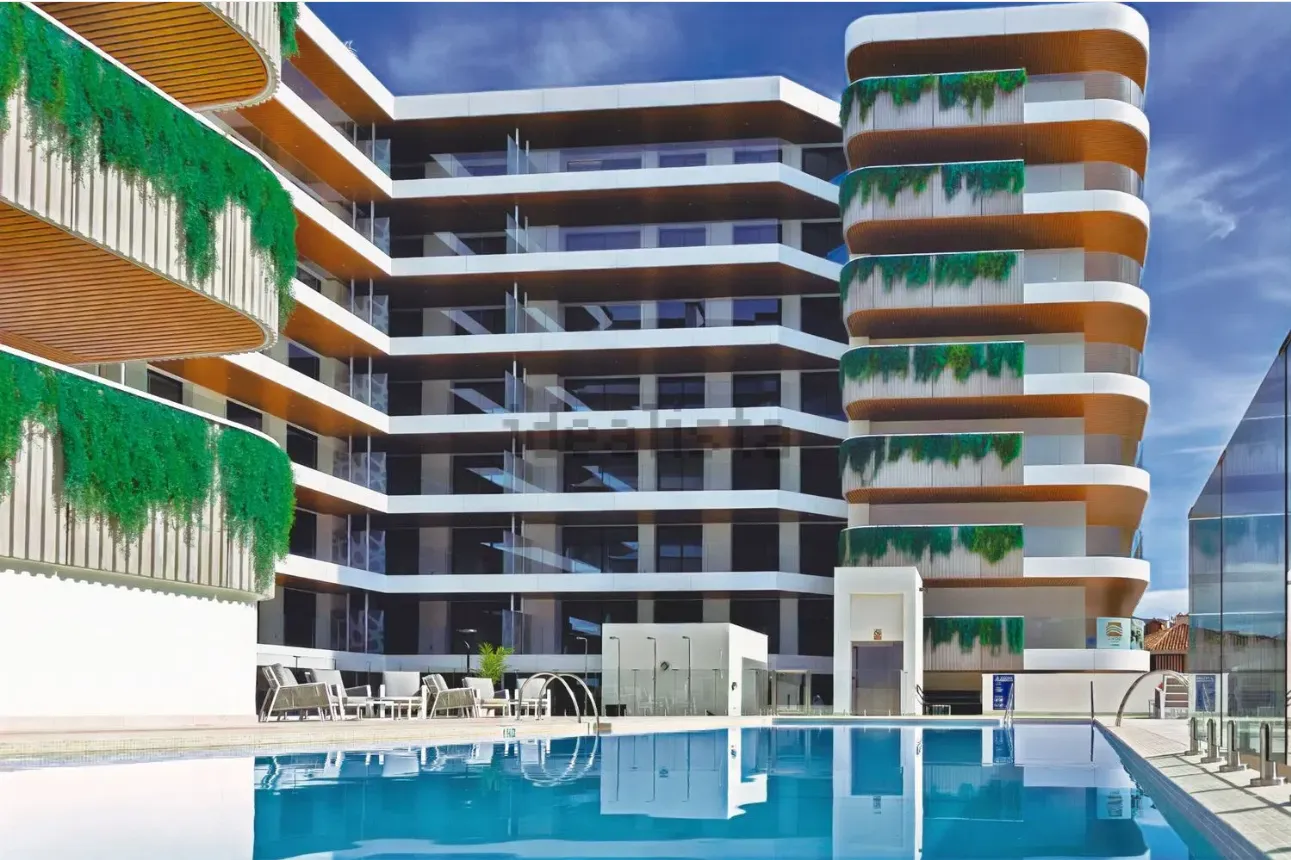 86b8b937-3ee6-4df7-98bd-0f0b698cfdb9