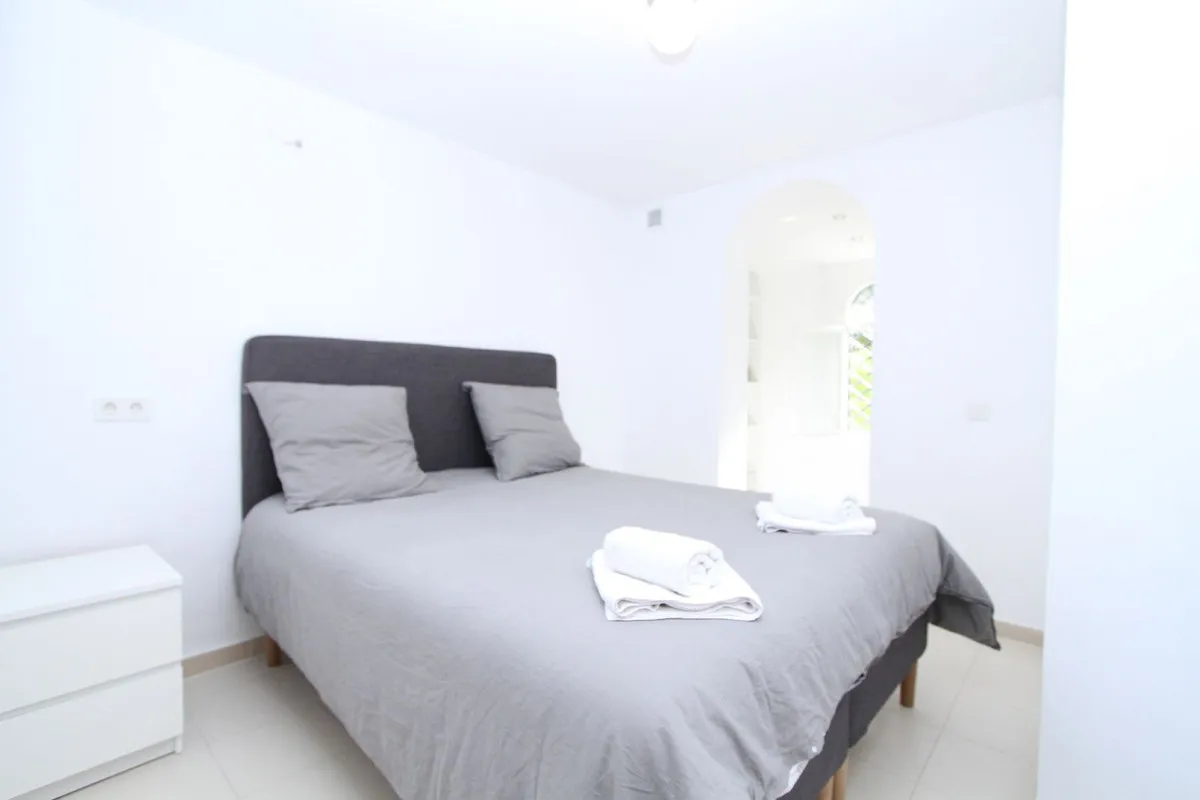 8dc458b0-ef53-4447-816d-a003a4c6a322