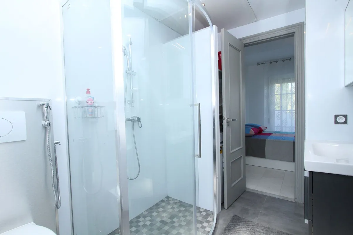 c7e0db86-4b03-41a5-bd73-5ced135dddc0