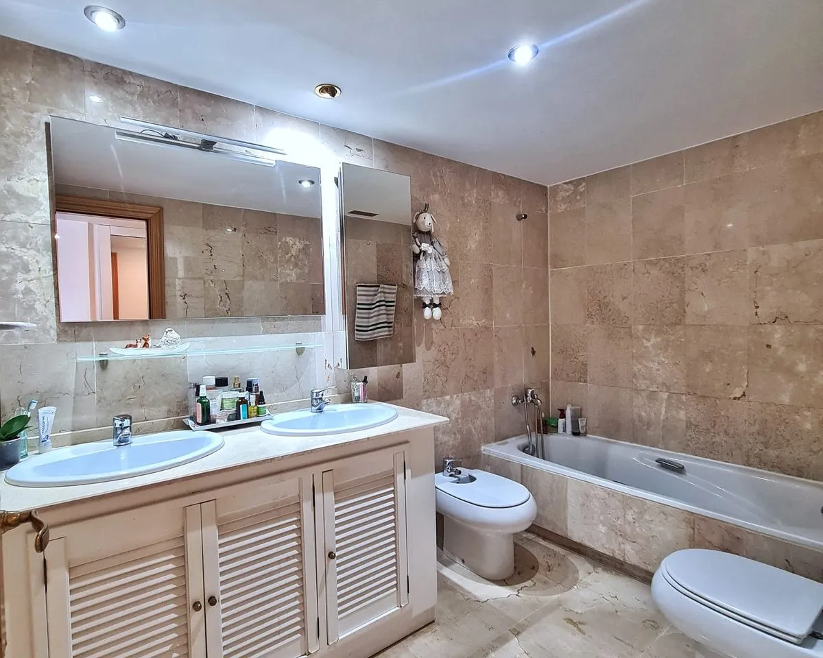 ace04628-8a18-4ac1-949b-87a56746367c