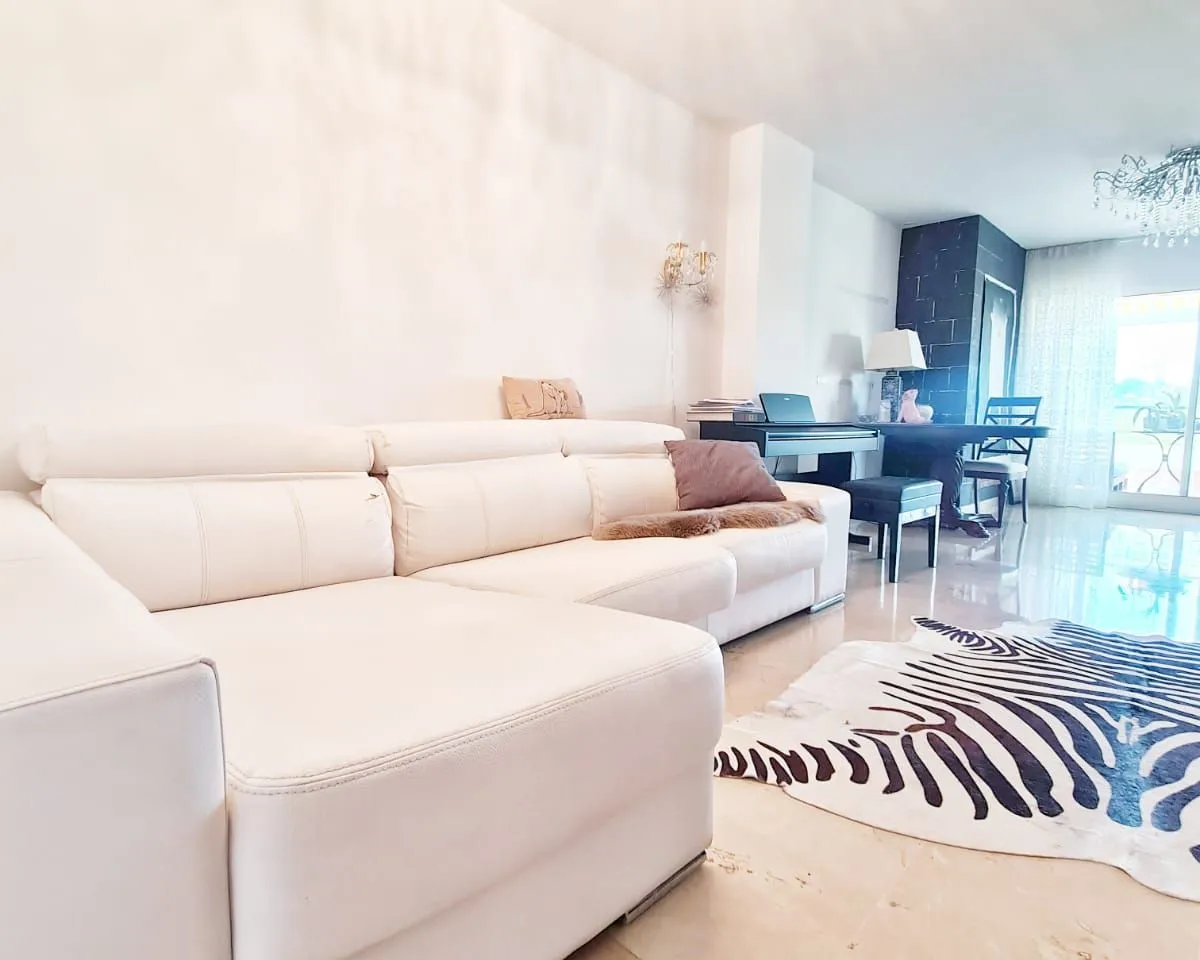 f1dd6349-d623-4c14-952d-0cd170bde270