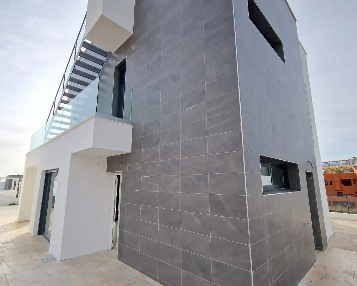 c55778ff-c226-4368-9bde-9ffdddecfdf7