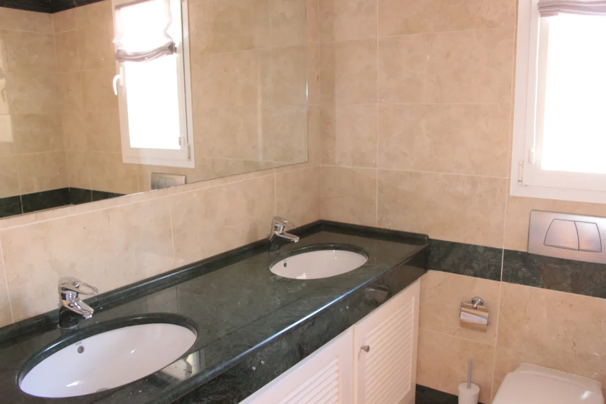 7991316e-83dd-41be-b6f3-56dab324a903