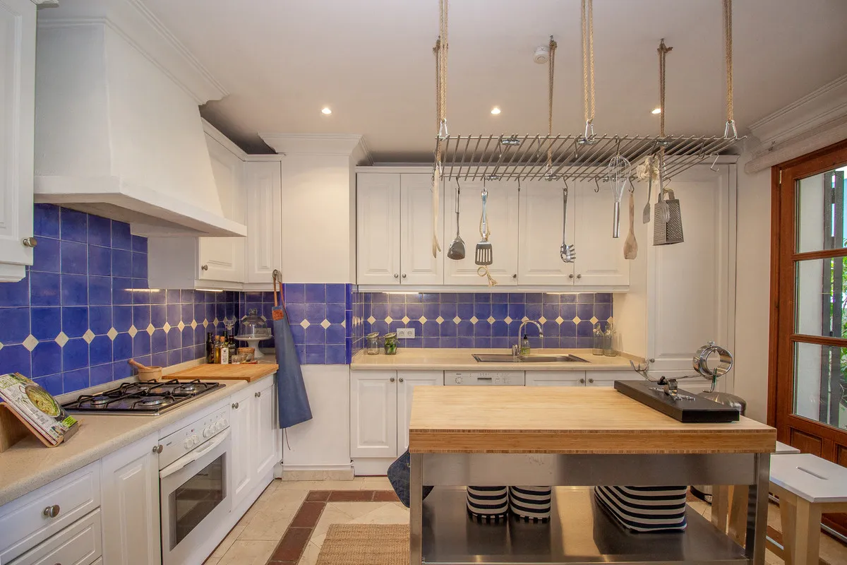 1a92b79c-19e6-4328-8afe-14a87a08afaf