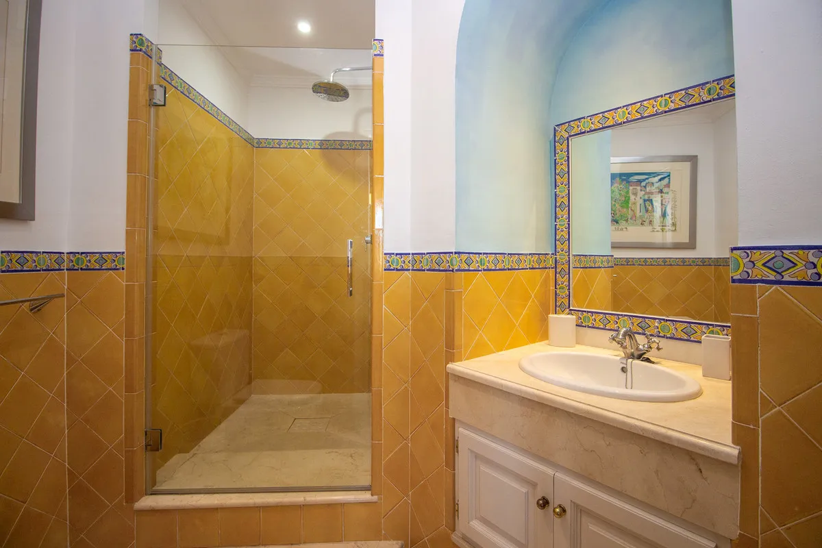 4540db7f-cd25-4a43-950e-b269022da2e9