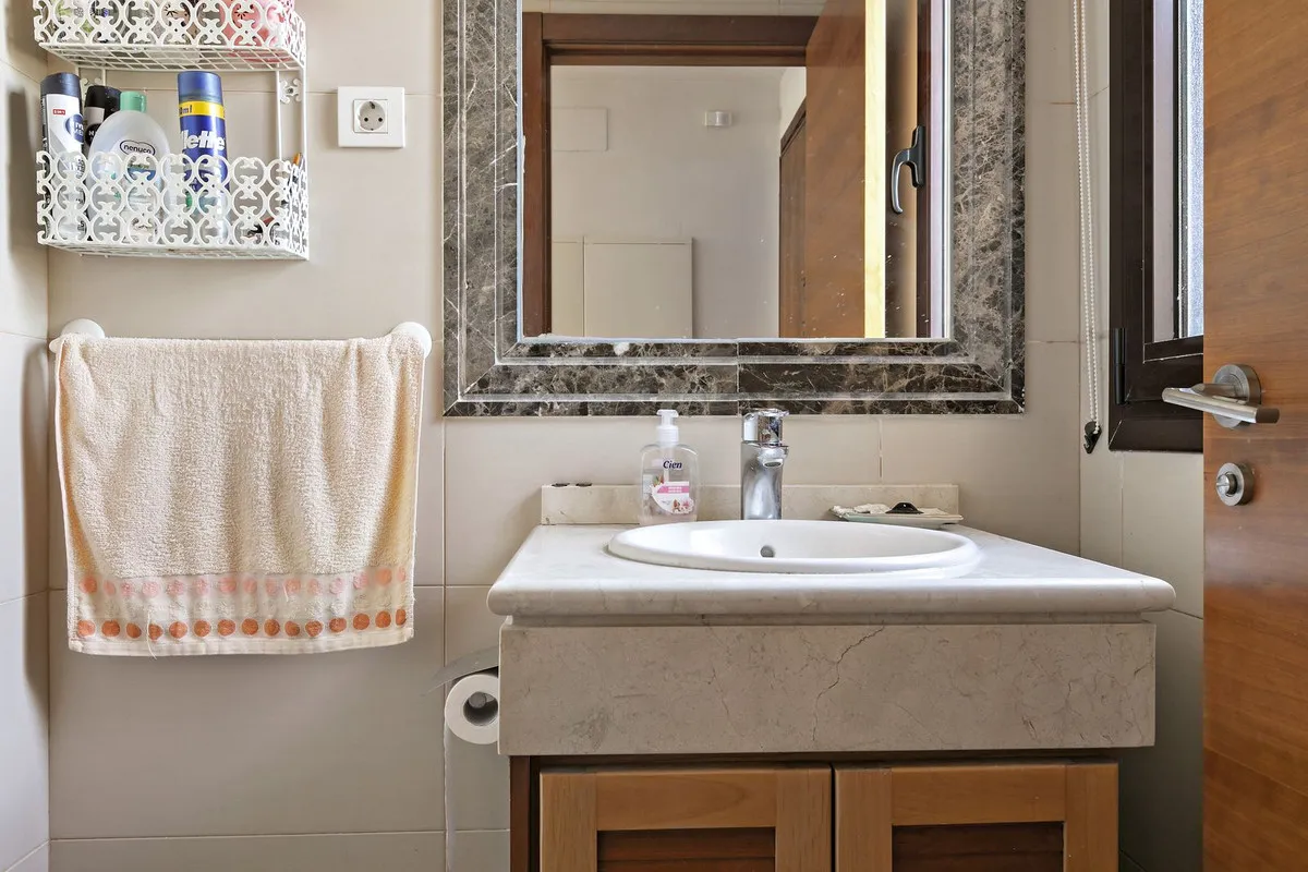 d75b9f5d-f90c-4cae-8dcd-f4d41021f8b8