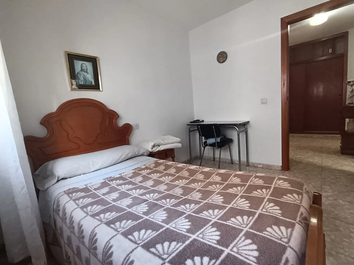 dd555472-b356-404a-b4dc-23c4321fb4b4