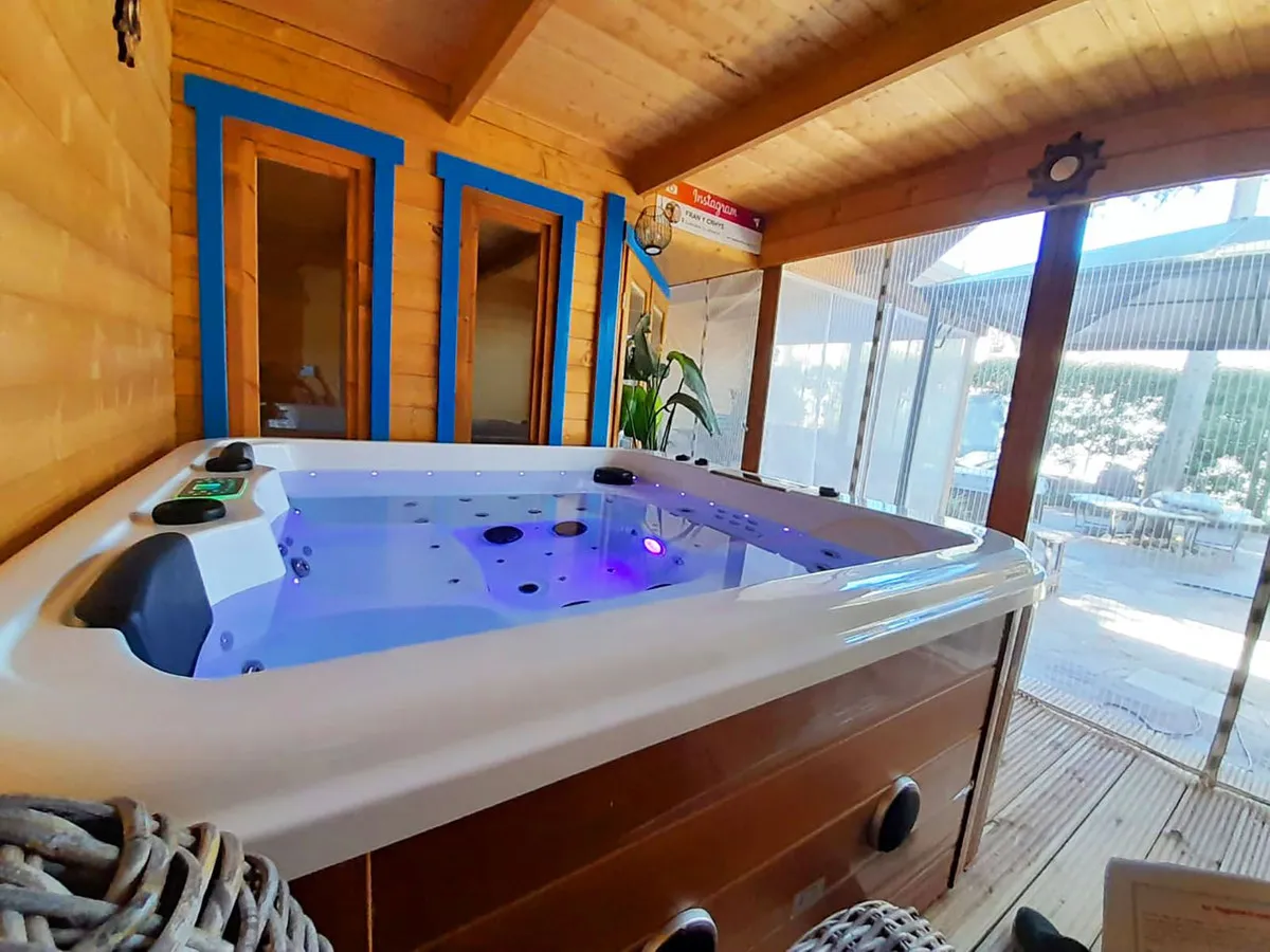 b4efd461-c269-4670-b07c-13a046c7e2e1