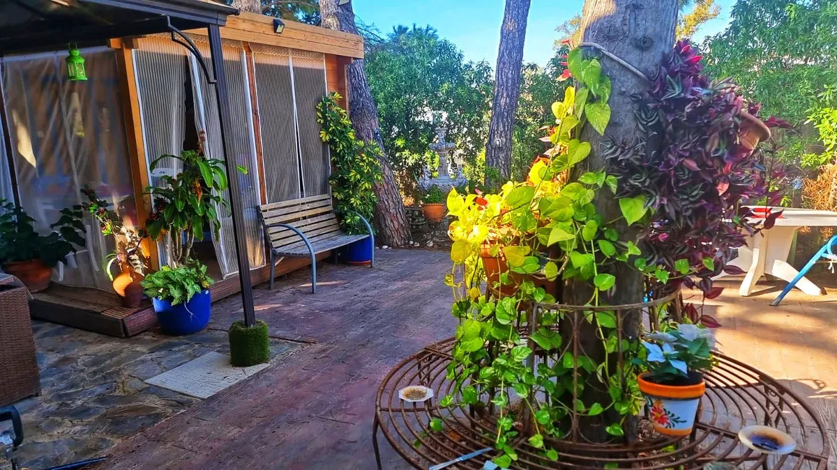 f3856ede-3ec2-484a-b2e4-690192b4a6d7