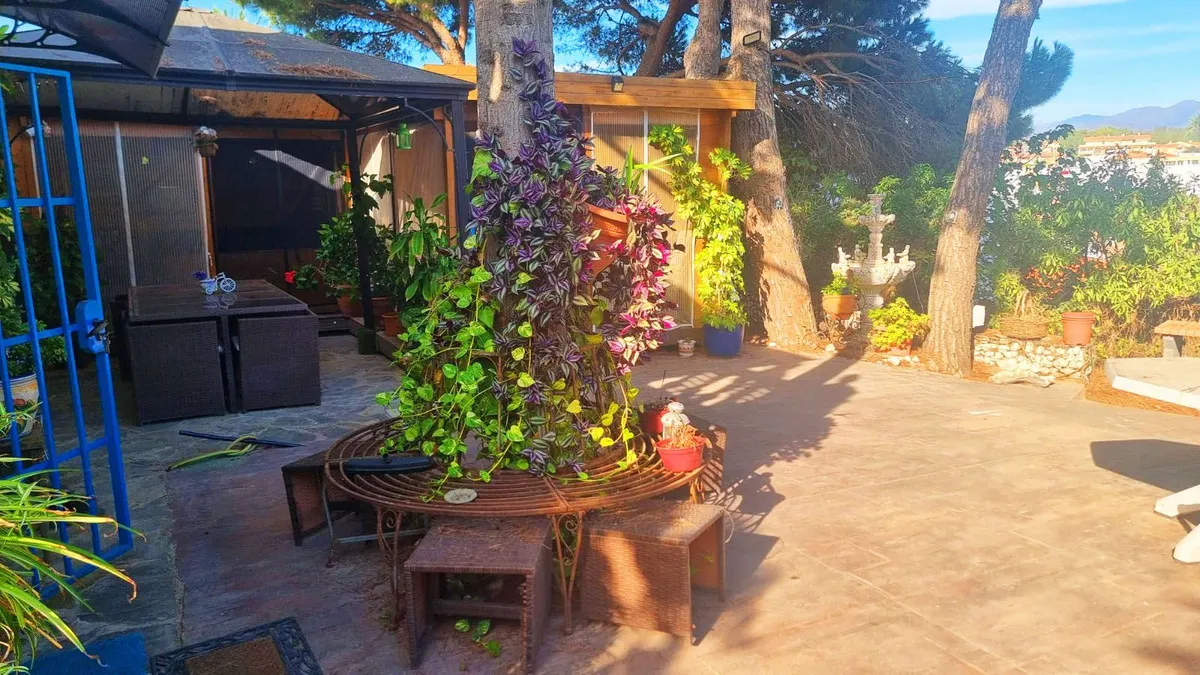 ff19b0ba-25da-44d2-8f13-3fe908042af3