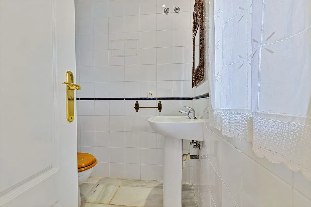 79ffa5c5-4d69-4cf8-8e5a-79e6bd6f8ac6