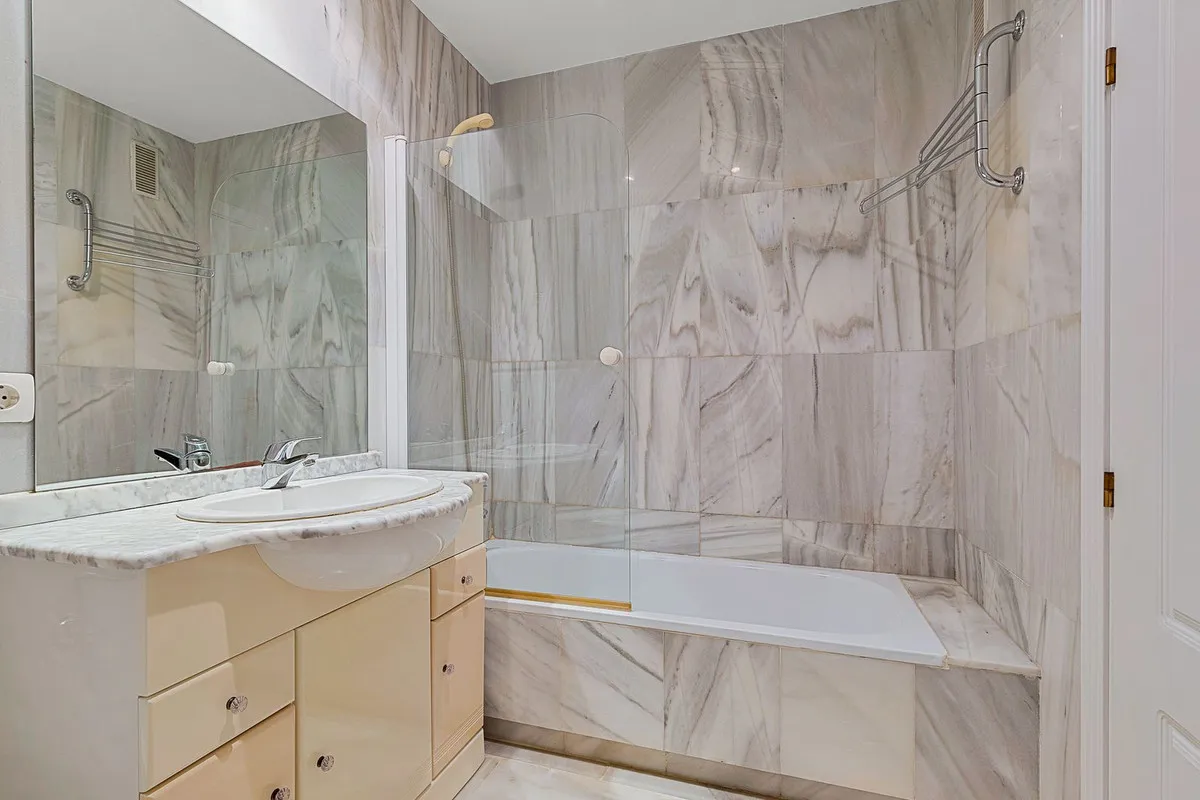 93807407-35b1-4e47-86c6-69da251e0760