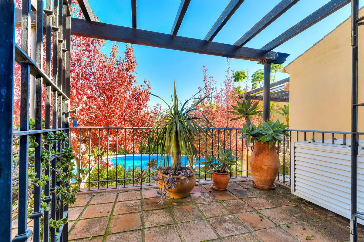 dd9b4530-44cc-4d04-8cd8-09005caffccf