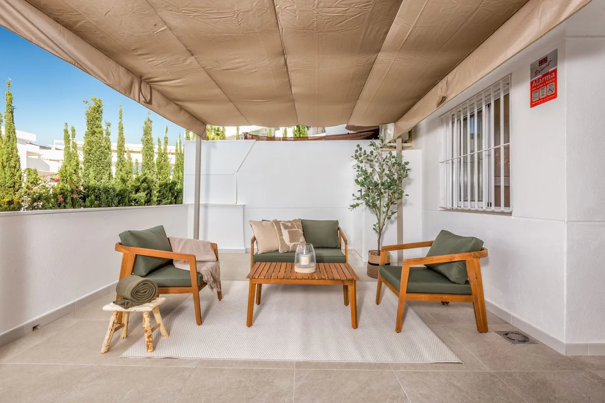 8e064338-5a22-4edc-9702-1077f095de1d