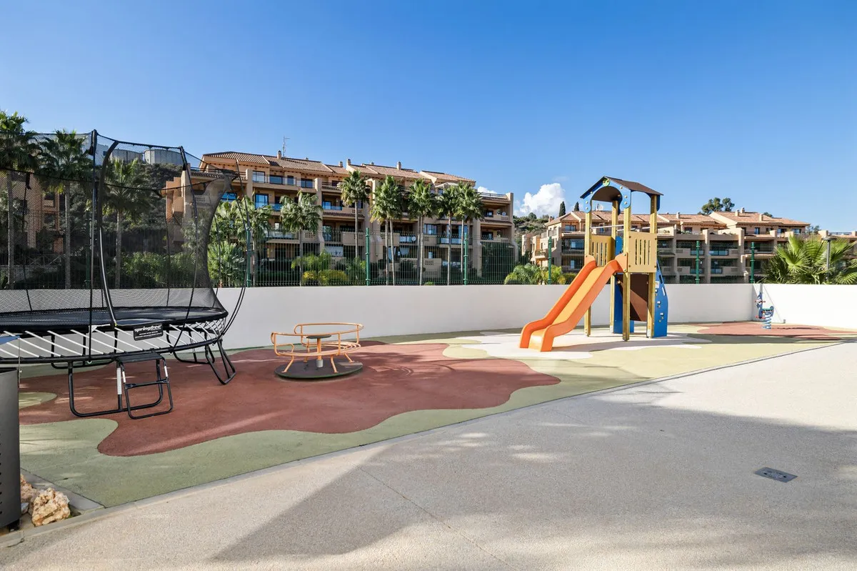 0dbeeca4-9823-4e94-9b7b-e480dd302f1b