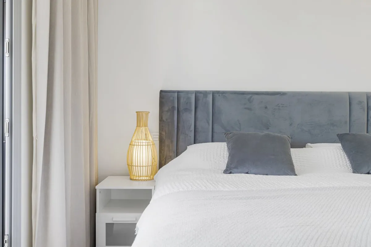 932f5718-40b8-46c1-a00f-01f6f75f1ed2