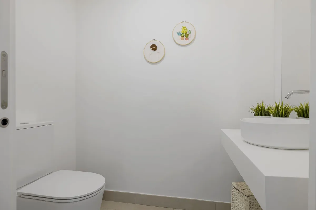 aef09a45-2fc8-497b-bb06-18519804bef1