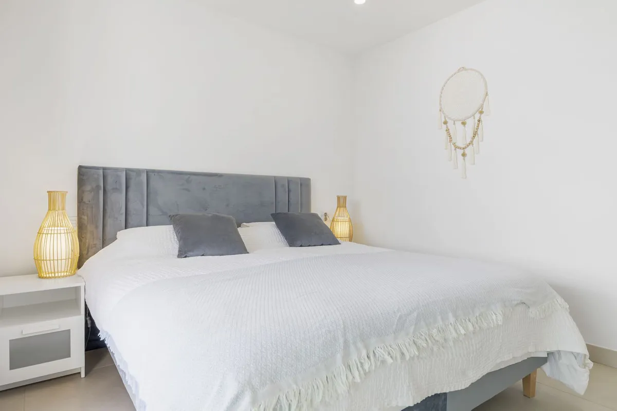 c556b77b-fe96-4c00-83fe-b9f0f7fe5bd0