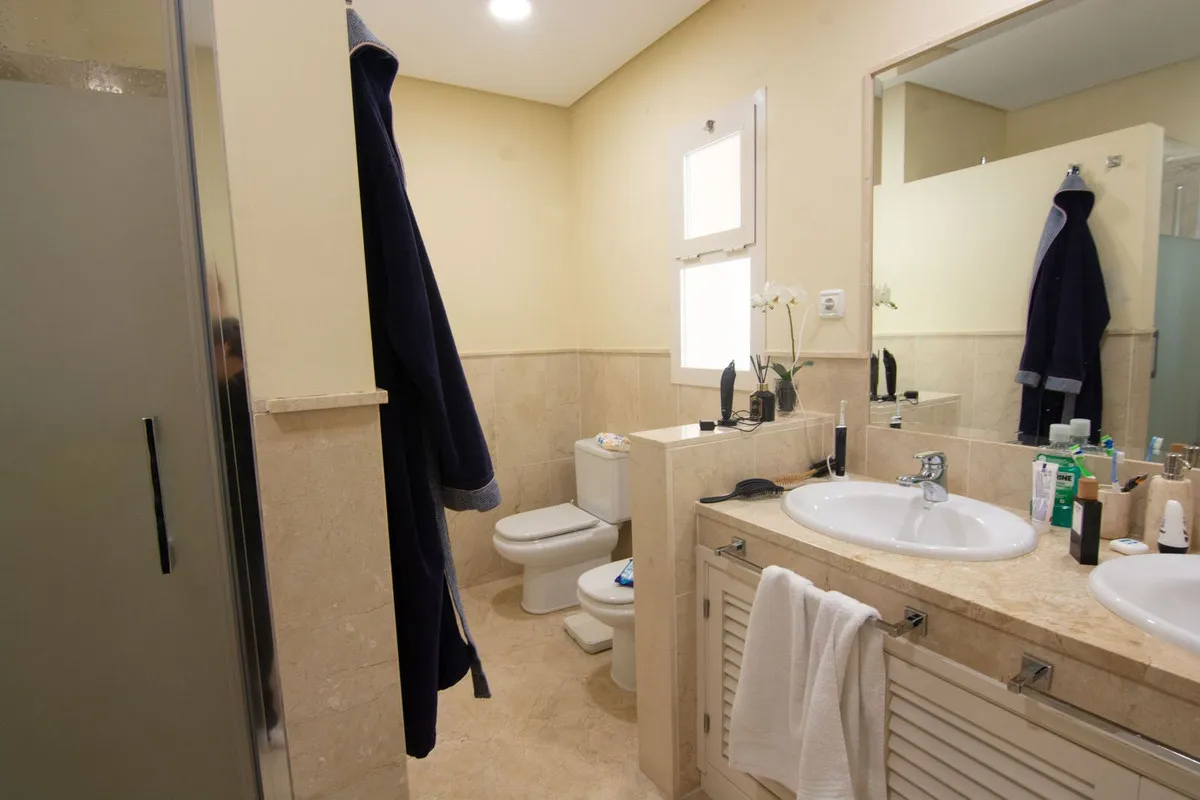 e7554541-2394-4581-abe8-648c1130369f