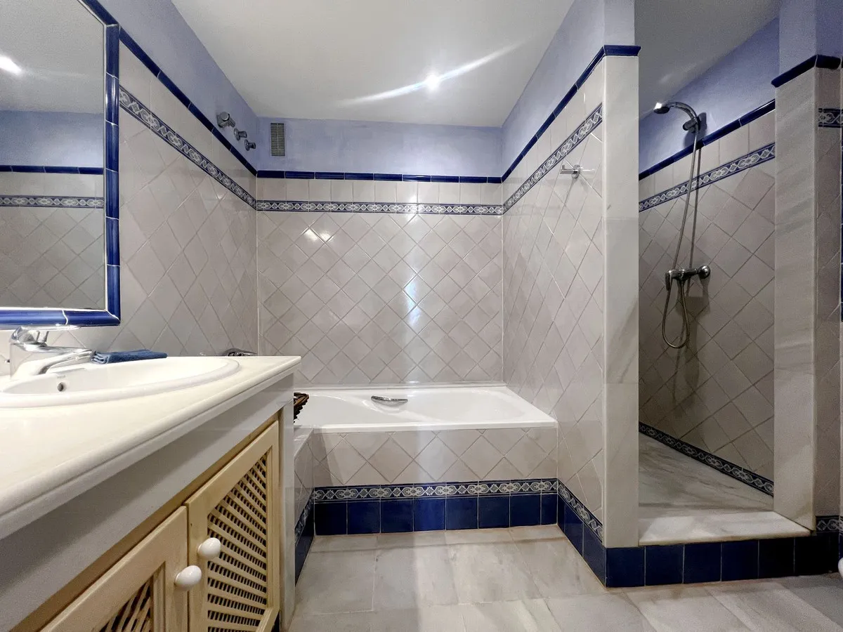 3ee72b6a-8b81-44d3-99ef-7960e5de88d4