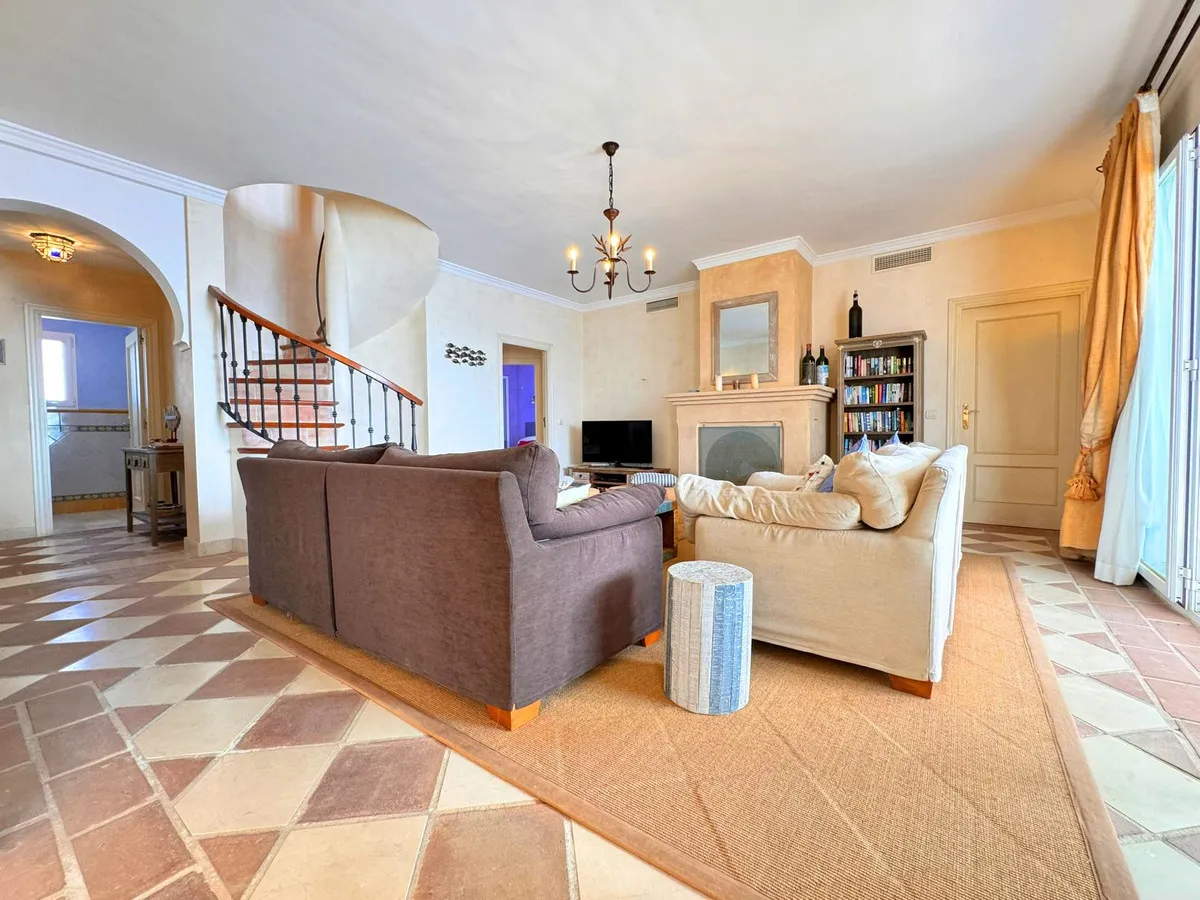 4bba8400-bcba-4bc8-b451-14e0b8700571