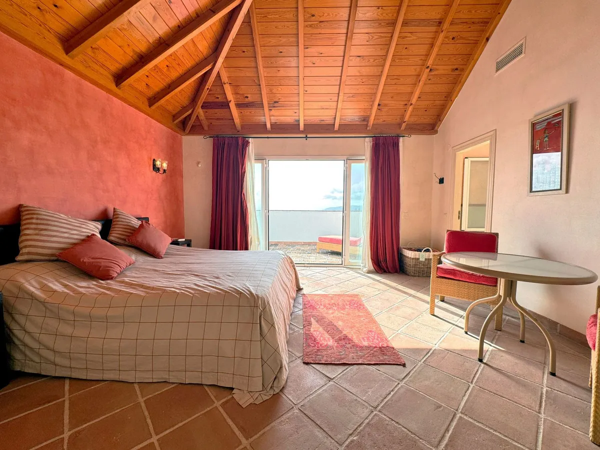 76aa932e-14d5-4a4a-8f90-79e66735a28a