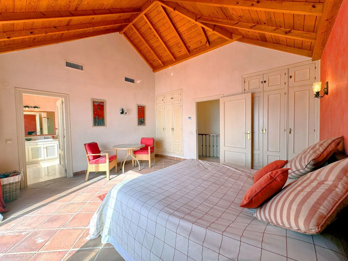 ca0f2e9a-9cff-4876-8367-e6b8f9bd1967