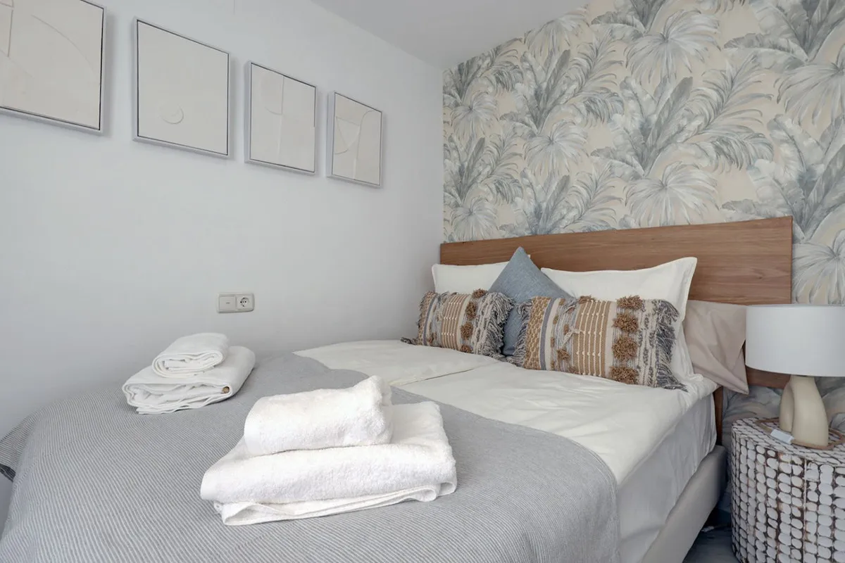 aad47863-2009-4eae-8499-bb3d69012f17