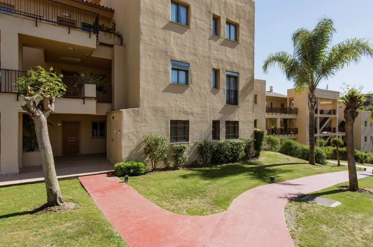 a1bab820-c337-4263-b713-092a3a80584c