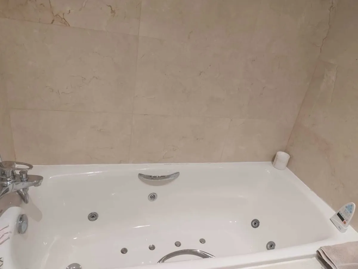 2c2e09c4-fd0d-4835-be77-119dd1d2a456